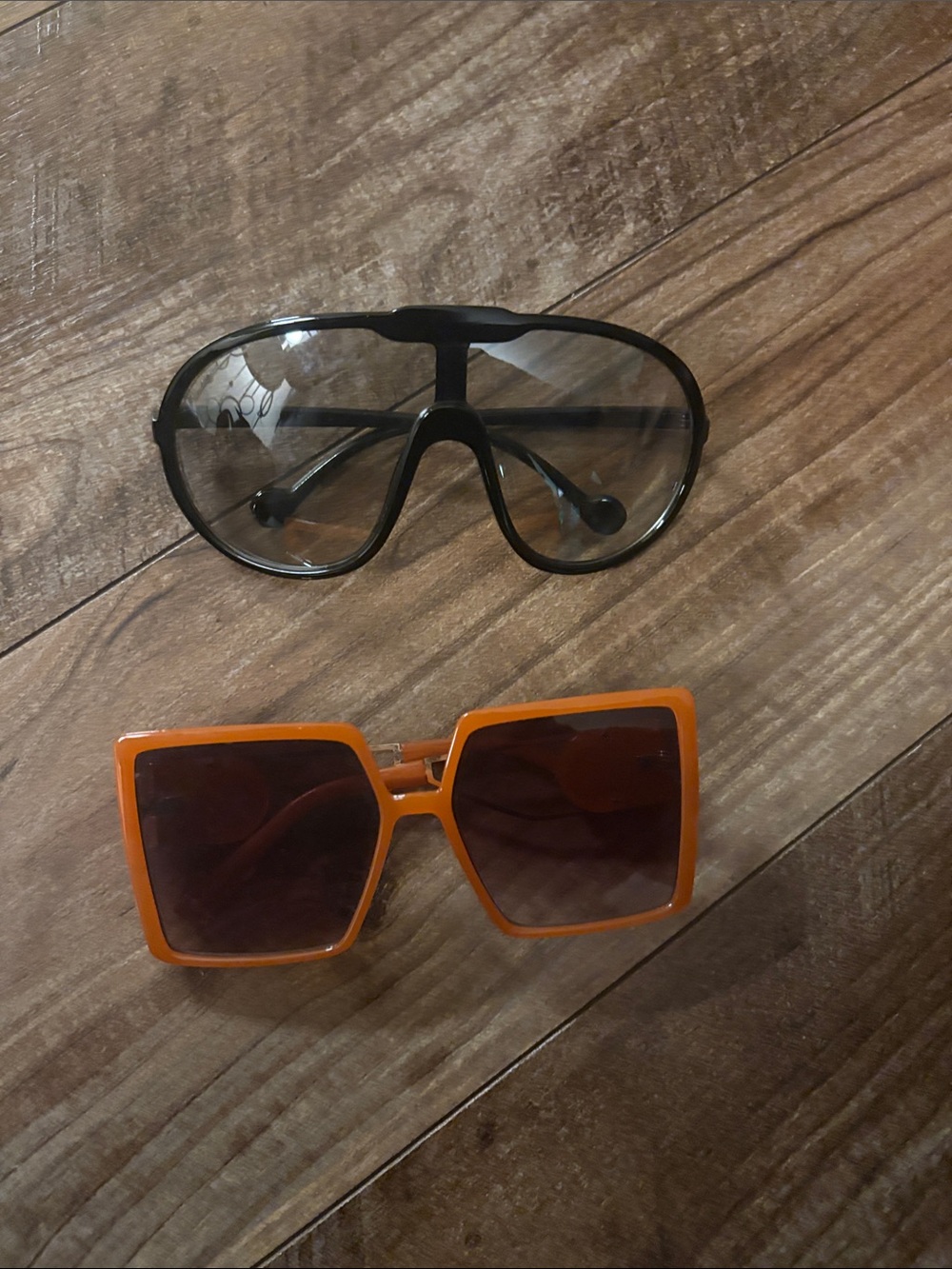 Women’s Orange Square Sunglasses and black - Lightweight Fashion Shades